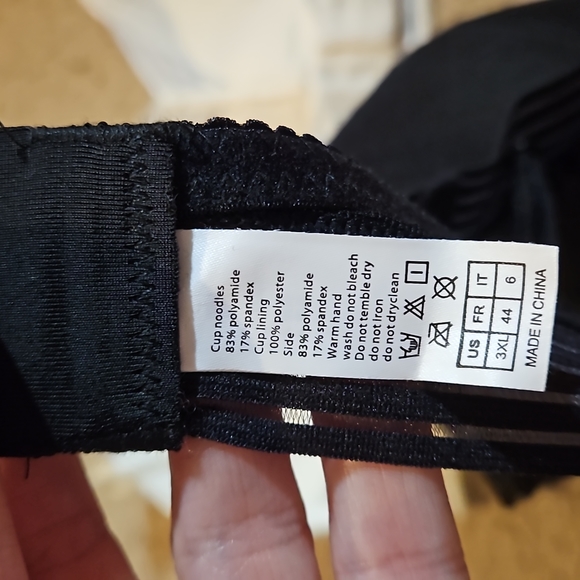 Low back, low front bras - Picture 3 of 4